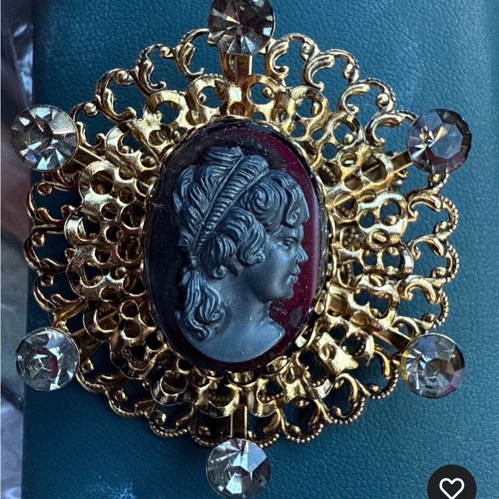 black glass cameo brooch statement piece filigree Victorian vintage revive goth